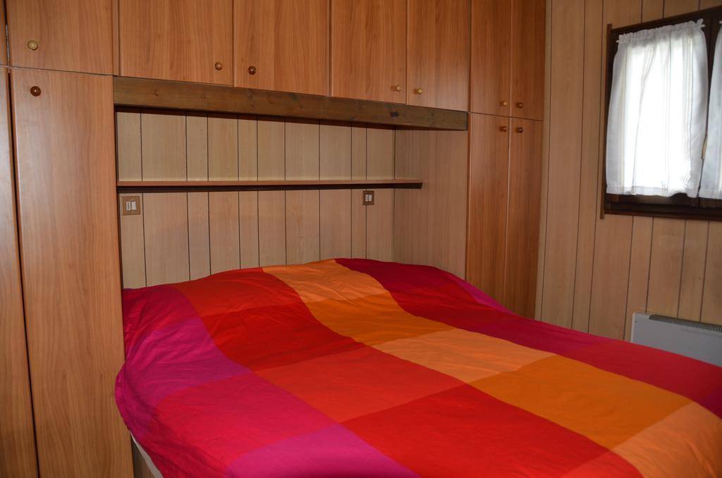 Camping Hotel Au Lac De Como Sorico Rum bild