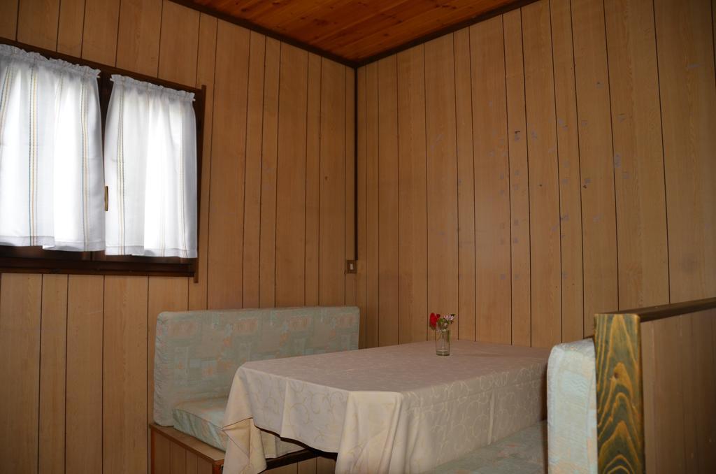Camping Hotel Au Lac De Como Sorico Rum bild