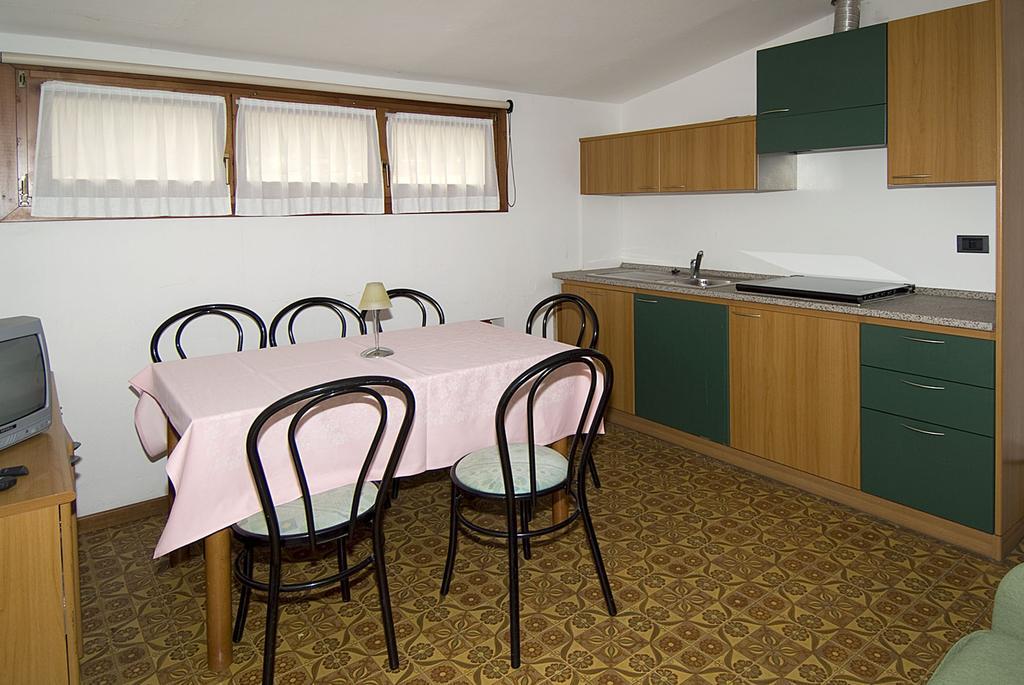 Camping Hotel Au Lac De Como Sorico Exteriör bild