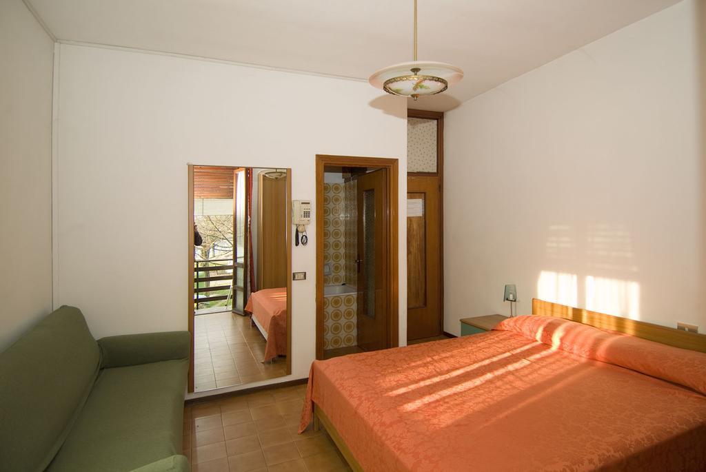 Camping Hotel Au Lac De Como Sorico Rum bild